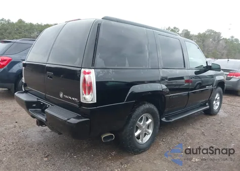 2000 Cadillac Escalade Standard z USA, uszkodzony, nr VIN 1GYEK13R9YR135138